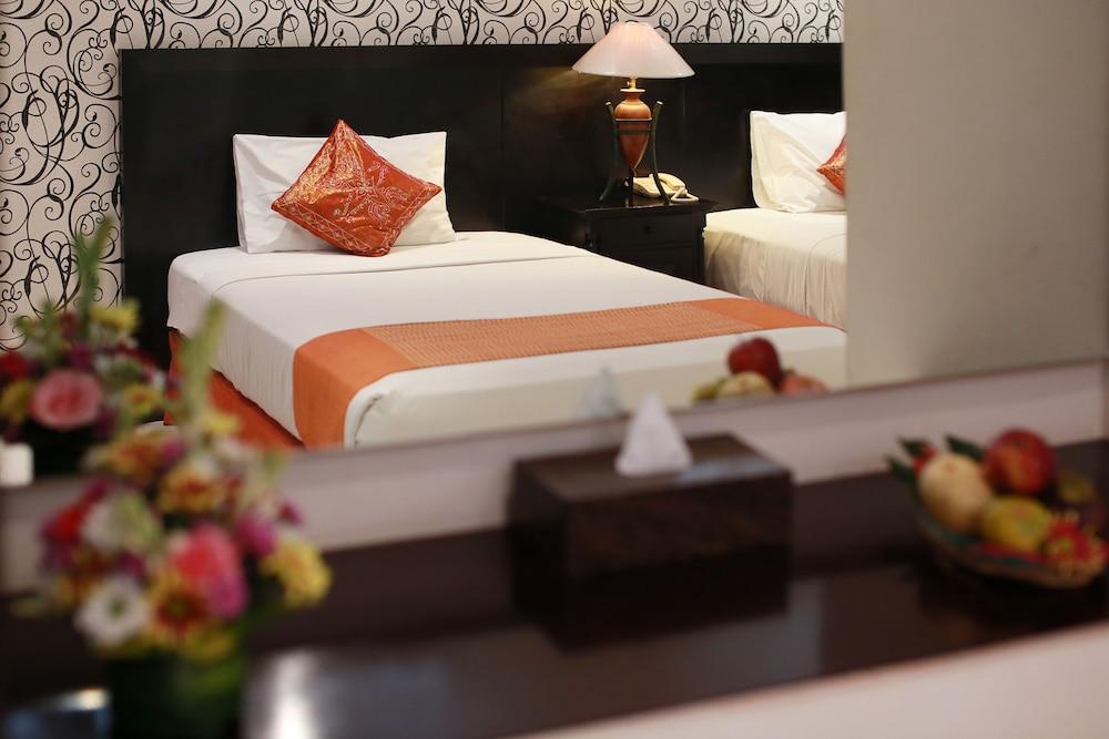 The Batu Belig Hotel & Spa 세미냑 외부 사진